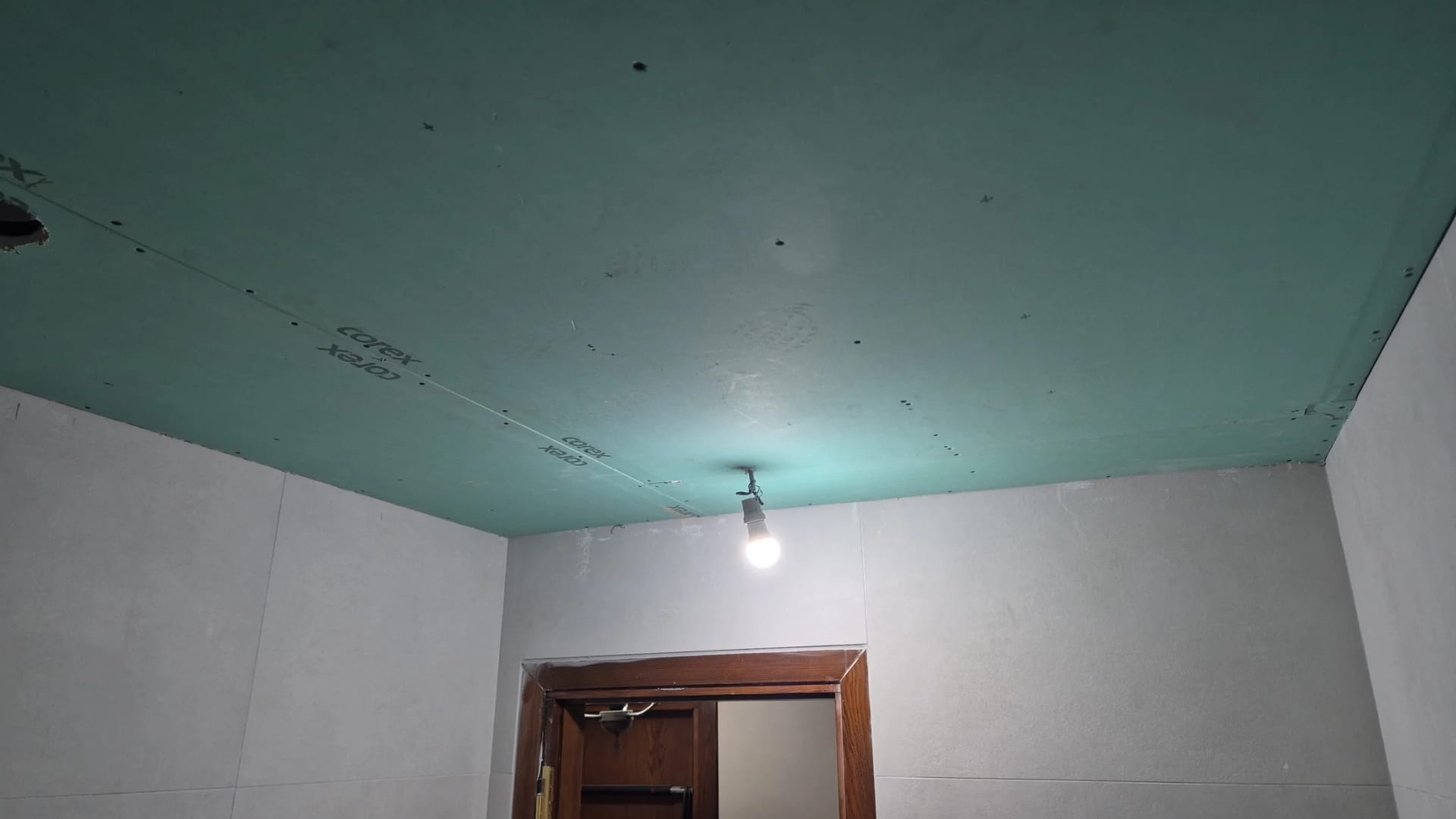 Banyoda Neme Dayanıklı Alçıpan Tavan ve Duvar uygulaması — İstanbul, Ekin Yapı Dekorasyon — Fotoğraf 11/12