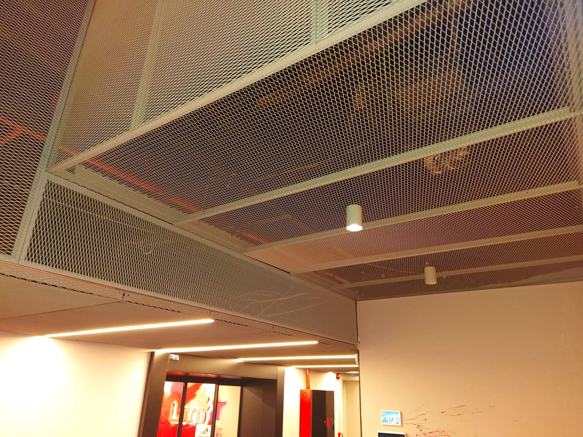Mesh Metal Asma Tavan uygulaması — İstanbul, Ekin Yapı Dekorasyon — Fotoğraf 7/14