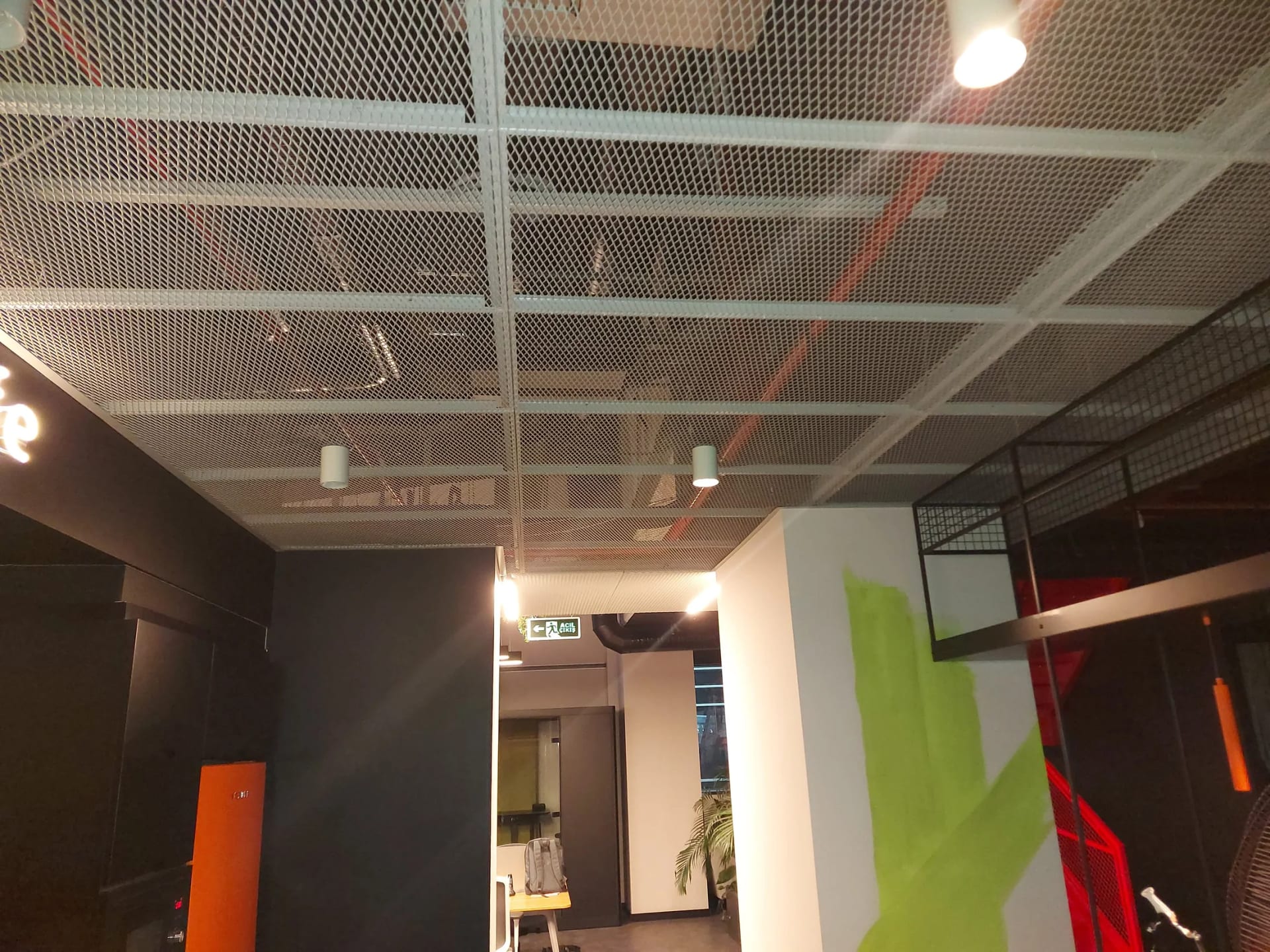 Mesh Metal Asma Tavan uygulaması — İstanbul, Ekin Yapı Dekorasyon — Fotoğraf 10/14